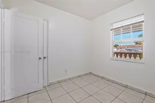 3880 E 8th Ln, Hialeah, FL 33013 - Photo 7