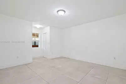 3880 E 8th Ln, Hialeah, FL 33013 - Photo 17