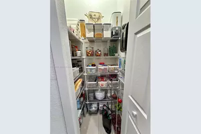 885 NE 3rd Ave, Homestead, FL 33030 - Photo 9