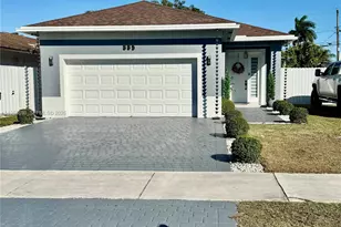 885 NE 3rd Ave, Homestead, FL 33030 - Photo 3