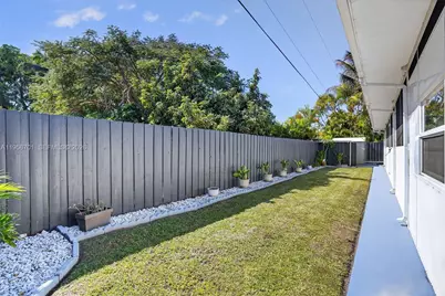 9410 SW 42nd St, Miami, FL 33165 - Photo 41