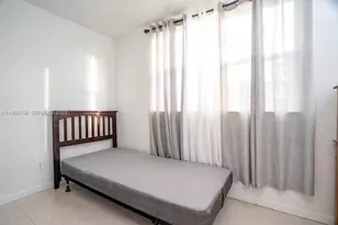 606 W 81st St, Hialeah, FL 33014 - Photo 11