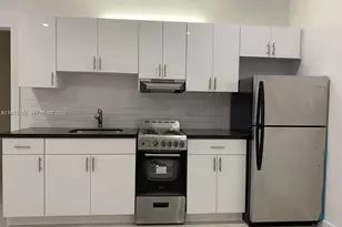 319 W 28th St, Miami Beach, FL 33140 - Photo 3