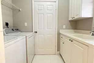 6524 Hidden Cove Dr, Davie, FL 33314 - Photo 9