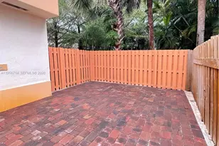 6524 Hidden Cove Dr, Davie, FL 33314 - Photo 5