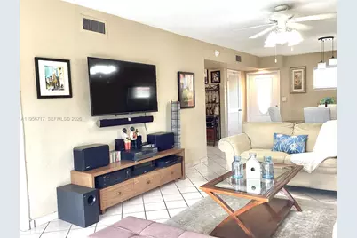 361 S Hollybrook Dr #305, Pembroke Pines, FL 33025 - Photo 9