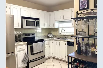 361 S Hollybrook Dr #305, Pembroke Pines, FL 33025 - Photo 3