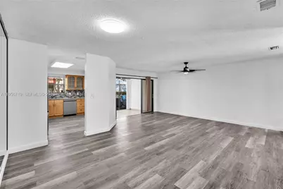 3405 Emerald Oaks Dr #207, Hollywood, FL 33021 - Photo 5