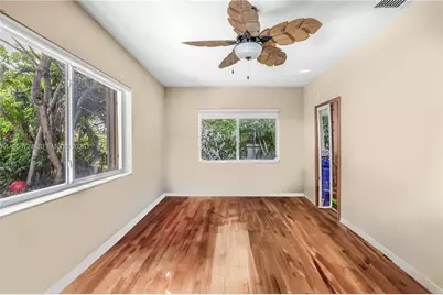 9457 Carlyle Ave, Surfside, FL 33154 - Photo 23