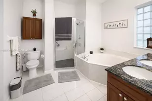 10390 E Utopia Cir E, Boynton Beach, FL 33437 - Photo 11