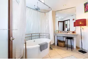 1036 Ocean Dr, Miami Beach, FL 33139 - Photo 11