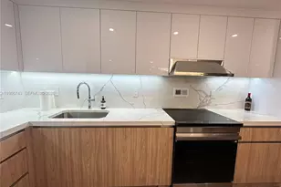 2301 Collins Ave, Miami Beach, FL 33139 - Photo 11