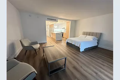 2301 Collins Ave #1421, Miami Beach, FL 33139 - Photo 3