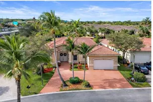 109 SW 128th Ave, Plantation, FL 33325 - Photo 3