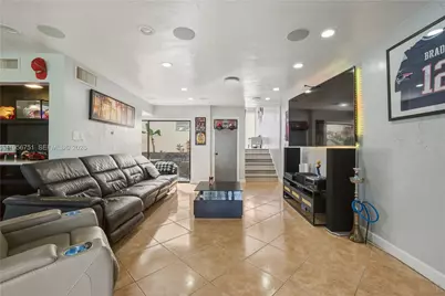 3404 Cherry Garden Cir #154, Lauderhill, FL 33319 - Photo 5