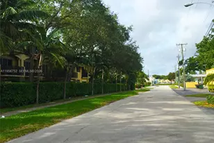 8950 NE 8th Ave, Miami, FL 33138 - Photo 33