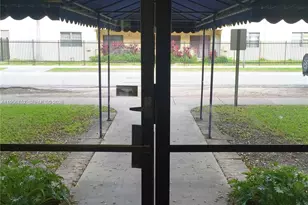 8950 NE 8th Ave, Miami, FL 33138 - Photo 37