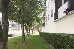 8950 NE 8th Ave, Miami, FL 33138 - Photo 35