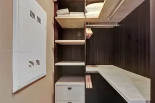 121 NE 34th St, Miami, FL 33137 - Photo 25