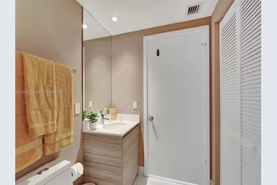 121 NE 34th St #2106A, Miami, FL 33137 - Photo 23