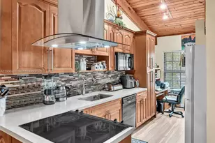 2350 Elm Ct, Pembroke Pines, FL 33026 - Photo 35