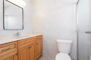 2615 SW 32nd Ct, Miami, FL 33133 - Photo 9