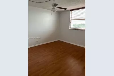 301 SE 3rd St #601, Dania Beach, FL 33004 - Photo 17