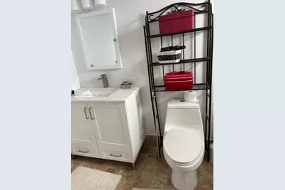 301 SE 3rd St #601, Dania Beach, FL 33004 - Photo 15