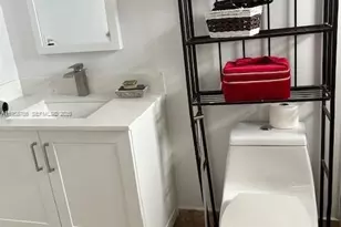 301 SE 3rd St, Dania Beach, FL 33004 - Photo 15