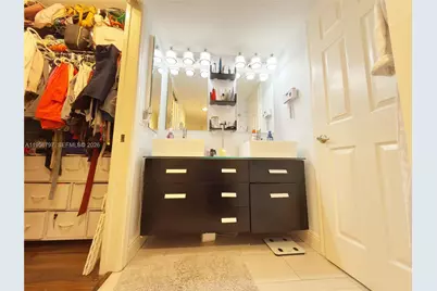 1122 SW 158th Ave #1122, Pembroke Pines, FL 33027 - Photo 9