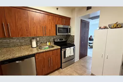 3300 NE 192nd St #1008, Aventura, FL 33180 - Photo 11