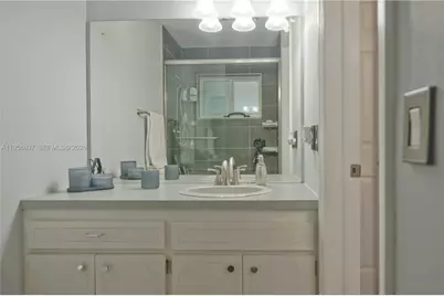 1236 NW 43rd St, Deerfield Beach, FL 33064 - Photo 33