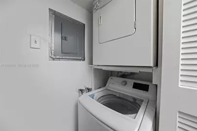 200 Lakeview Dr #101, Weston, FL 33326 - Photo 15