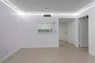 200 Lakeview Dr, Weston, FL 33326 - Photo 21