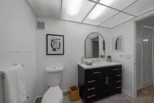 200 Lakeview Dr, Weston, FL 33326 - Photo 5