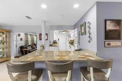 7185 E Tropical Way, Plantation, FL 33317 - Photo 15