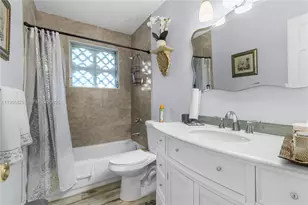 7185 E Tropical Way, Plantation, FL 33317 - Photo 25