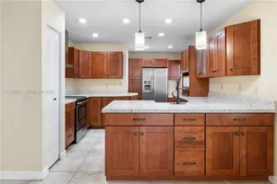 2707 Pinewood Ct, Davie, FL 33328 - Photo 3