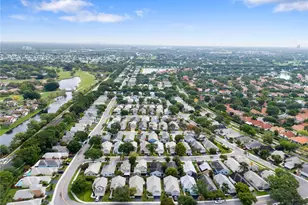 2707 Pinewood Ct, Davie, FL 33328 - Photo 29