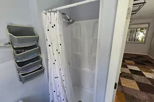 3083 SW 17th St, Miami, FL 33145 - Photo 17