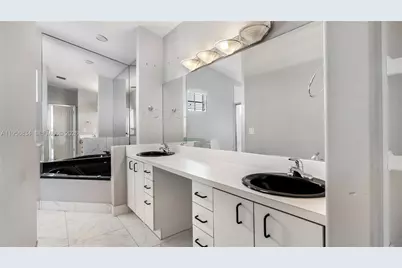 20820 San Simeon Way #24-G, Miami, FL 33179 - Photo 31