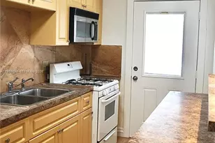 20311 NE 2nd Ave, Miami, FL 33179 - Photo 17