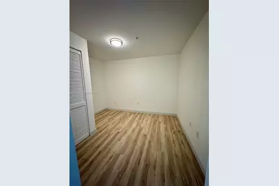 300 S Biscayne Blvd #L-1210, Miami, FL 33131 - Photo 27