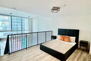 300 S Biscayne Blvd, Miami, FL 33131 - Photo 23