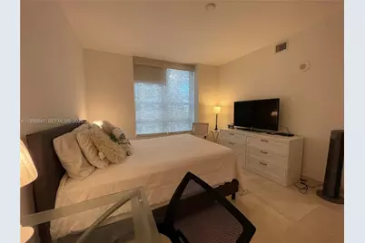 950 Brickell Bay Dr #1402, Miami, FL 33131 - Photo 9