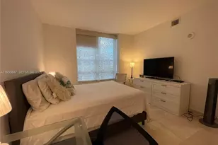 950 Brickell Bay Dr, Miami, FL 33131 - Photo 9