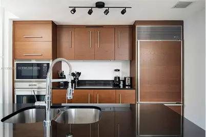 485 Brickell Ave #3208, Miami, FL 33131 - Photo 17