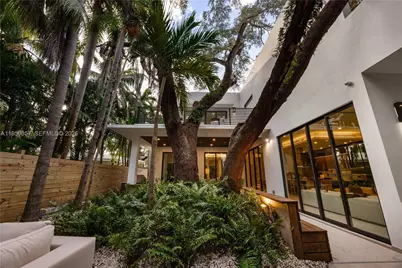 2805 Freeman St, Miami, FL 33133 - Photo 31