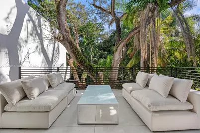 2805 Freeman St, Miami, FL 33133 - Photo 19