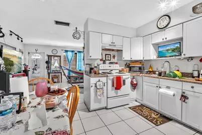 7021 SW 19th Pl, North Lauderdale, FL 33068 - Photo 35